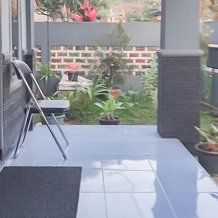 Triyoga Homestay Syariah Redpartner Sangkanurip Eksteriør billede