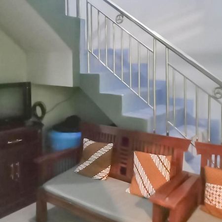 Triyoga Homestay Syariah Redpartner Sangkanurip Eksteriør billede